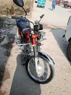 motorcycle for sale location dhoda chakwal whats app 03035644421