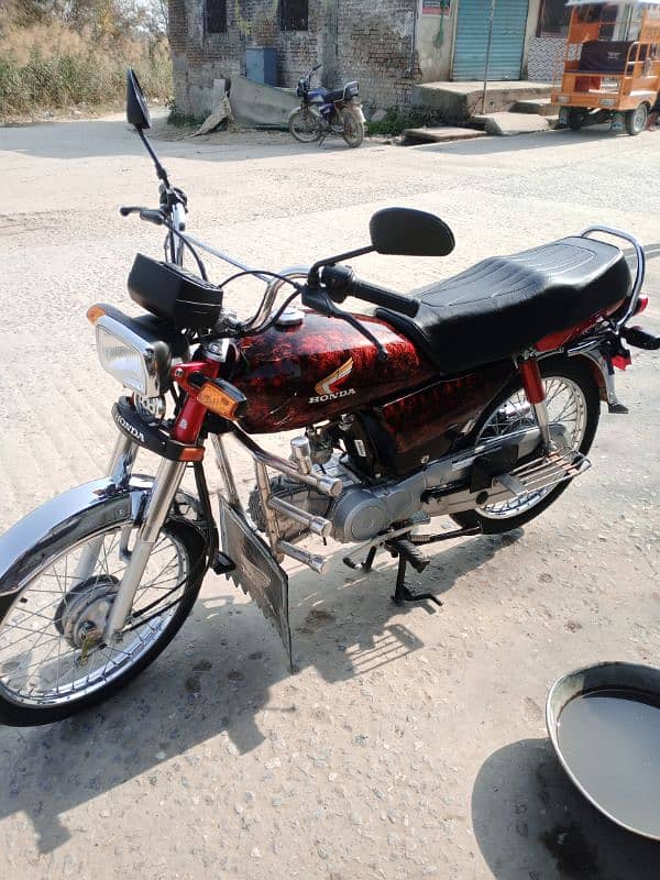 motorcycle for sale location dhoda chakwal whats app 03035644421 2