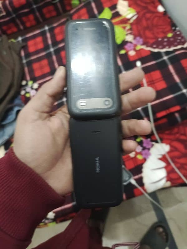 Nokia 2660 flip 1