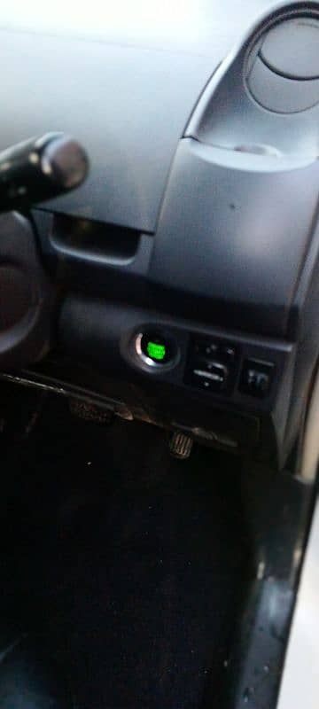 Toyota Vitz 2008 Push Start iLL 1.3 In best condition 13