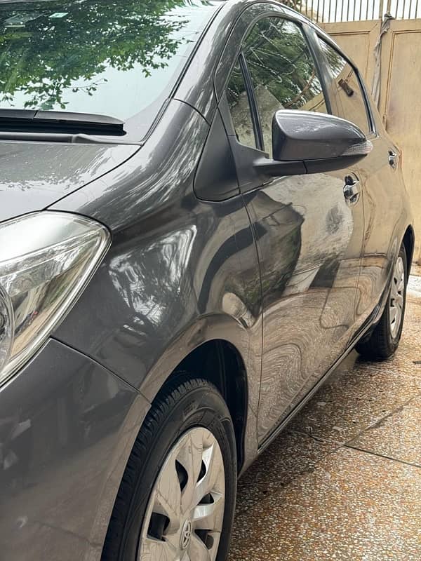 Toyota Vitz 2017 1