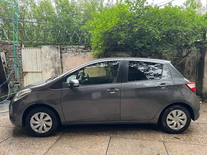 Toyota Vitz 2017 5