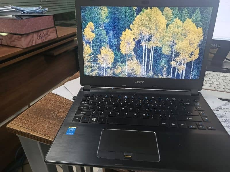 Acer I5 8+256 +128SSD 1