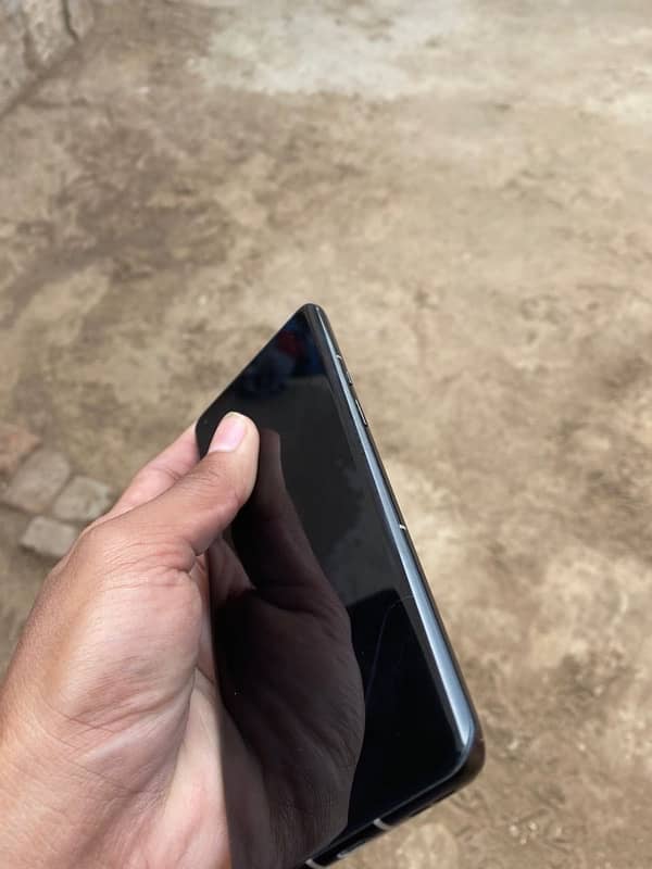 one plus 9 pro 12/256 dual sim(exchange possible ) 4