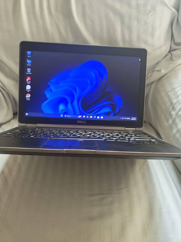 Dell Latitude E-6230 5