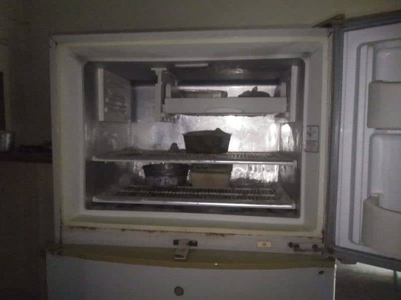 Refrignerator for sale 7