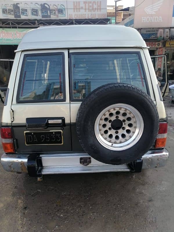 Nissan Patrol 1985 3