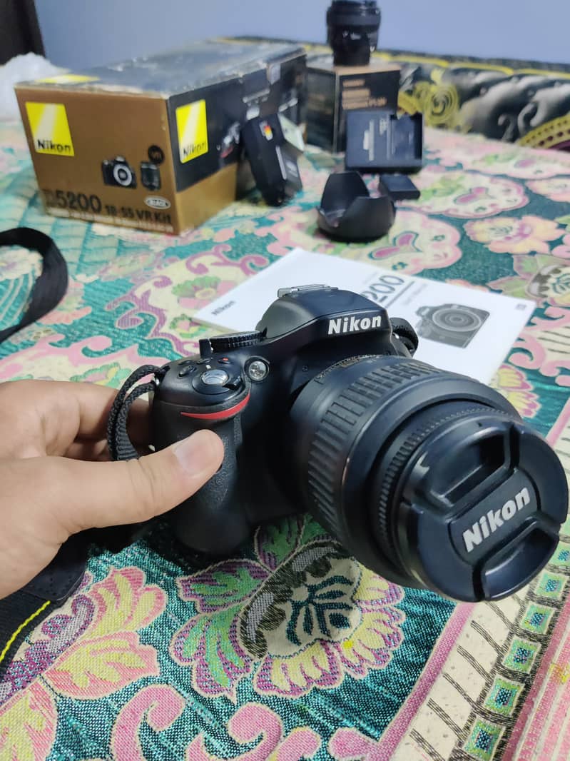 Nikon DSLR D5200 Brand New Condition 9