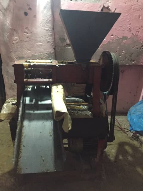 Sarsoun Oil Expeller Machine for Sale - Mustard Oil Extraction Machine 0