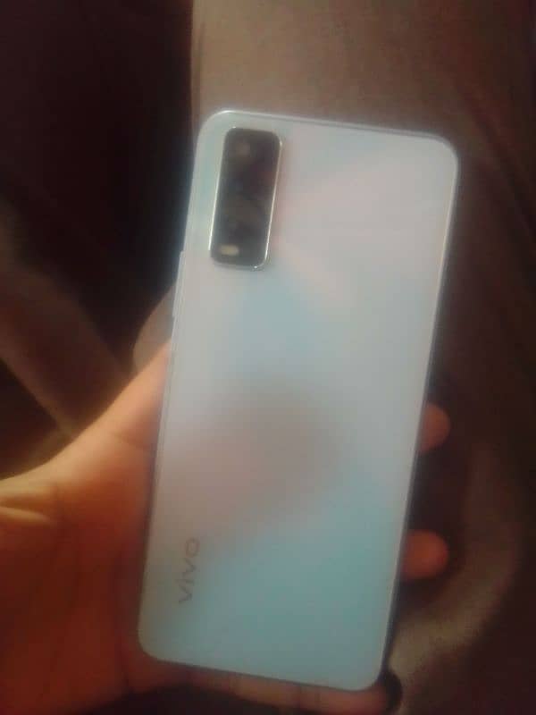 vivo y20s 4/128 with back cover and charger 0