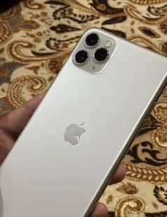 Iphone 11 pro max 64GB non pta Jv bettry health 82  condition 10/10