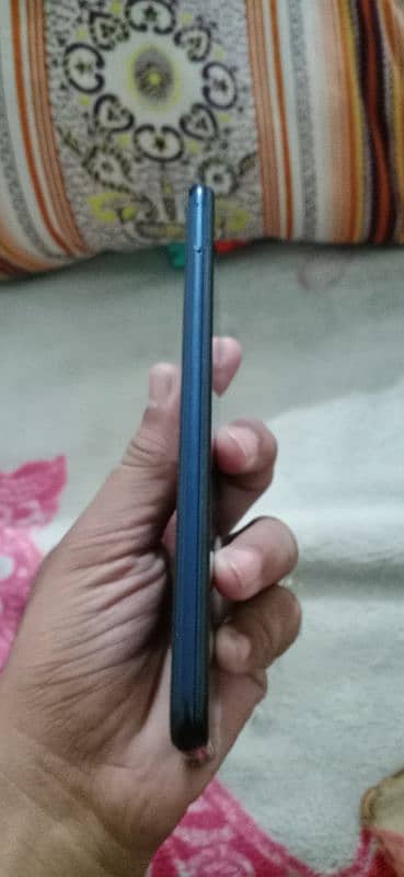 Vivo y12a 3/32 4