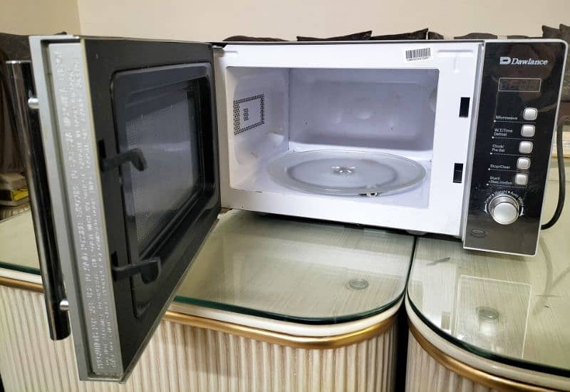 Dawlance Microwave Oven For sale 3