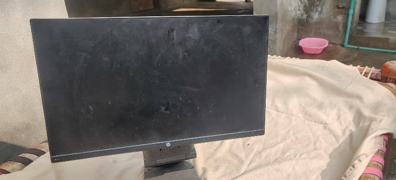 HP lCD for sale HD 4K resolution plus full and curve display 3