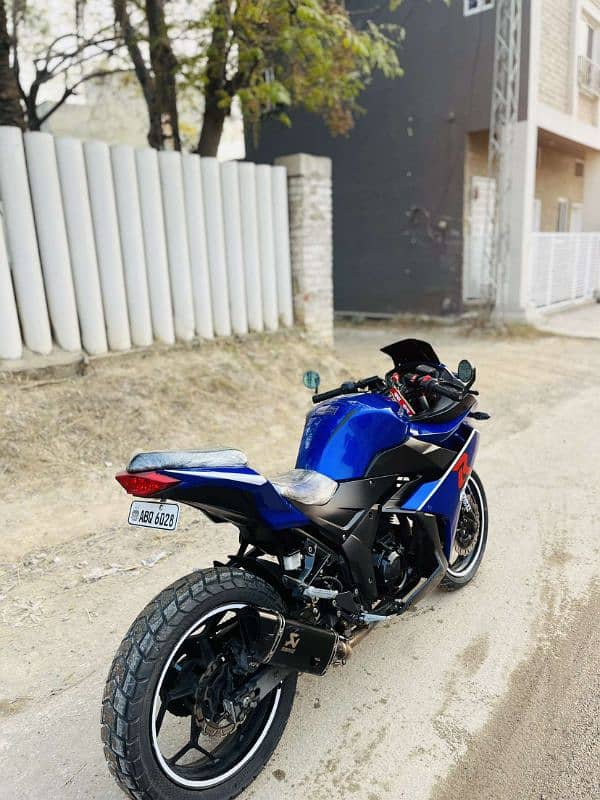 SUZUKI GSXR 250CC (REPLICA) 1