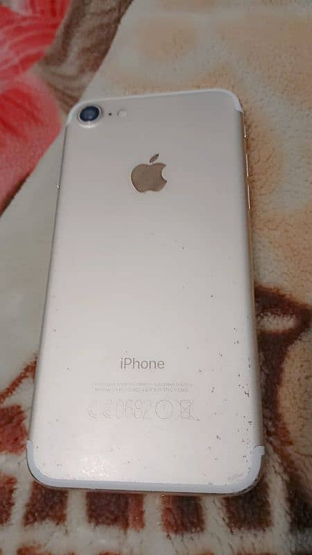 I PHONE  7  32 G B  non pta 0