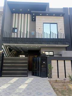 5 Marla Designer House FOr sale in Eden executive