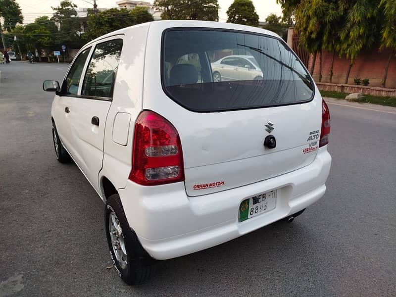 Suzuki Alto 2011 3