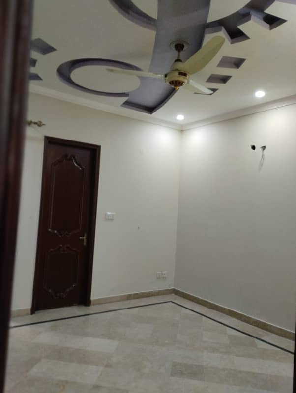 NEWLIKE 5 MARLA HOUSE 5 BED, 6 BATH DOUBLE UNIT HOUSE FOR SALE IN JOHAR TOWN 1