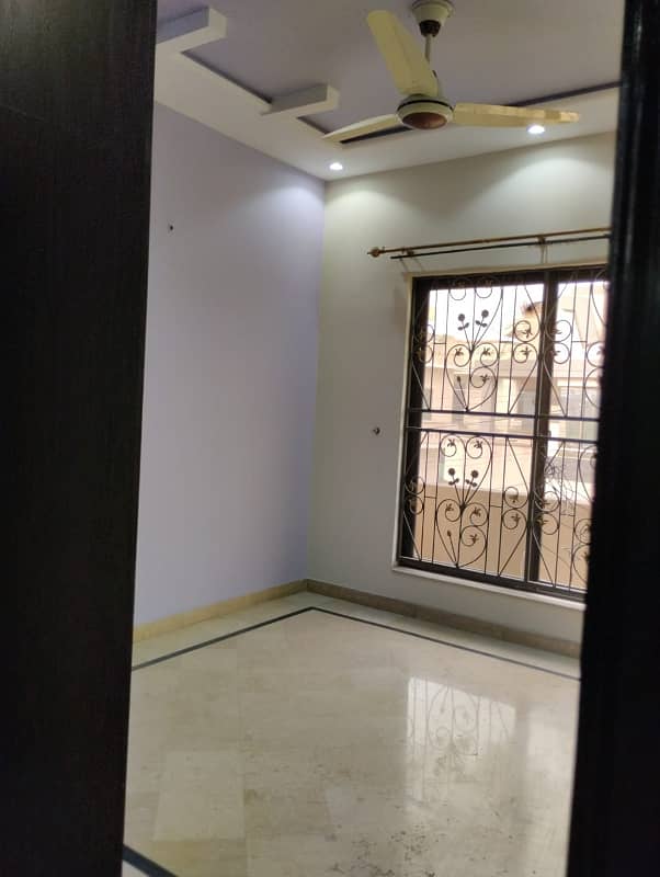 NEWLIKE 5 MARLA HOUSE 5 BED, 6 BATH DOUBLE UNIT HOUSE FOR SALE IN JOHAR TOWN 8