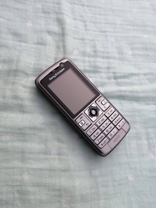 Sony Ericsson K610i 6