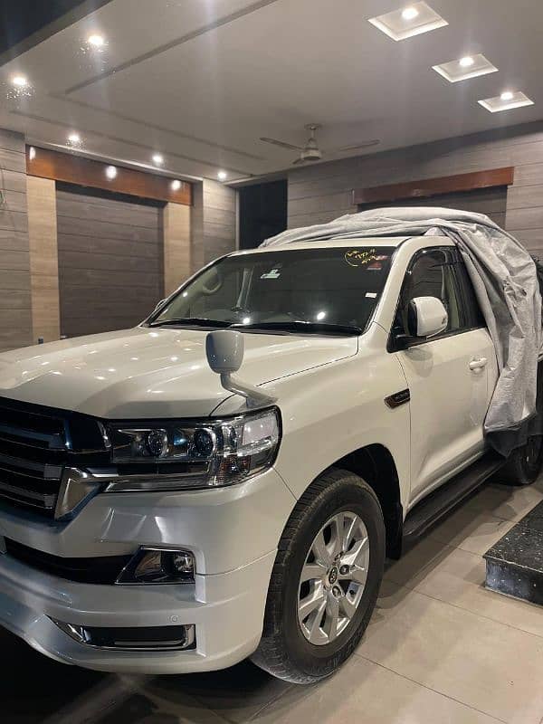 Toyota Land Cruiser 2019 sunroof 1