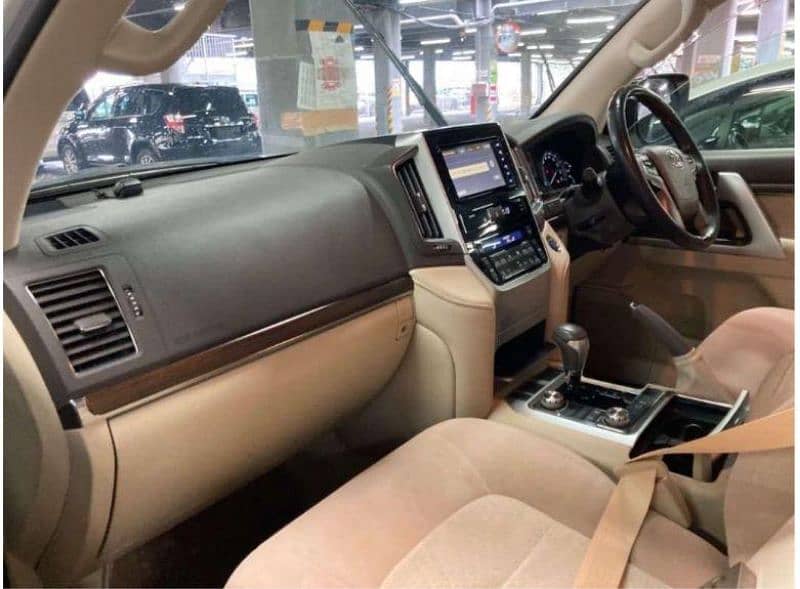 Toyota Land Cruiser 2019 sunroof 4