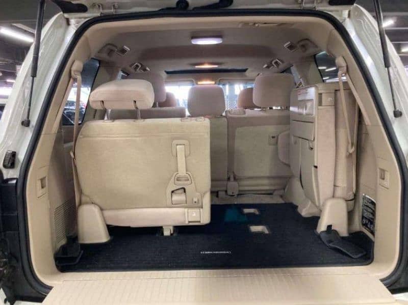 Toyota Land Cruiser 2019 sunroof 13