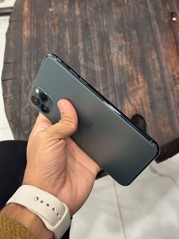 IPhone 11 Pro Max 256gb pta aproved 2