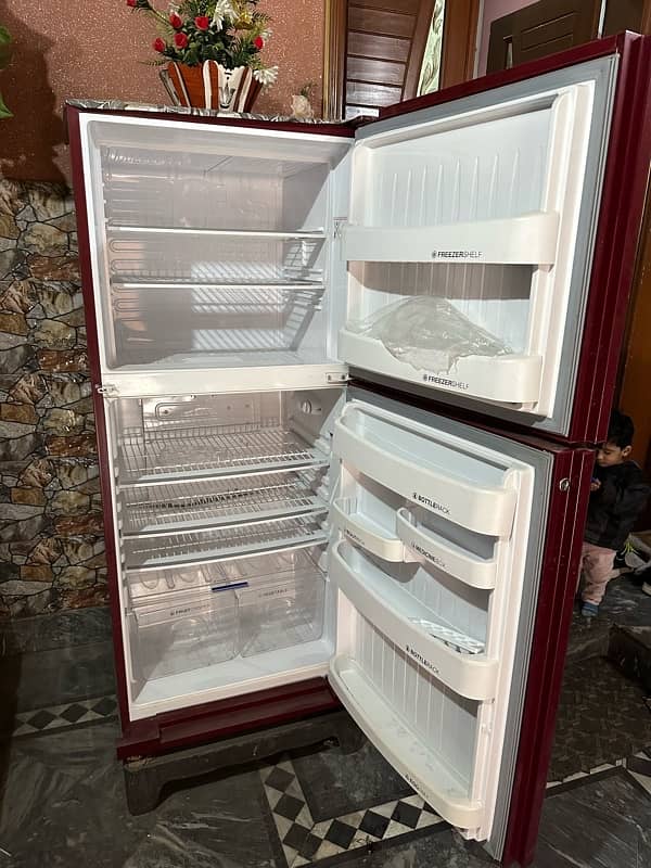 Orient Diamond 470L Freezer On-Top Refrigerator 2