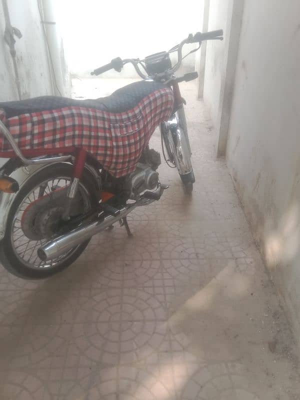 iam selling my Honda bike 03133302016 0