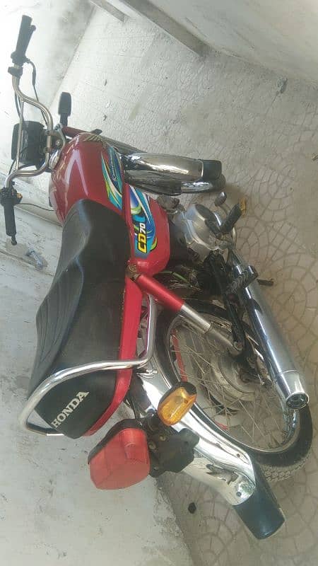 iam selling my Honda bike 03133302016 6