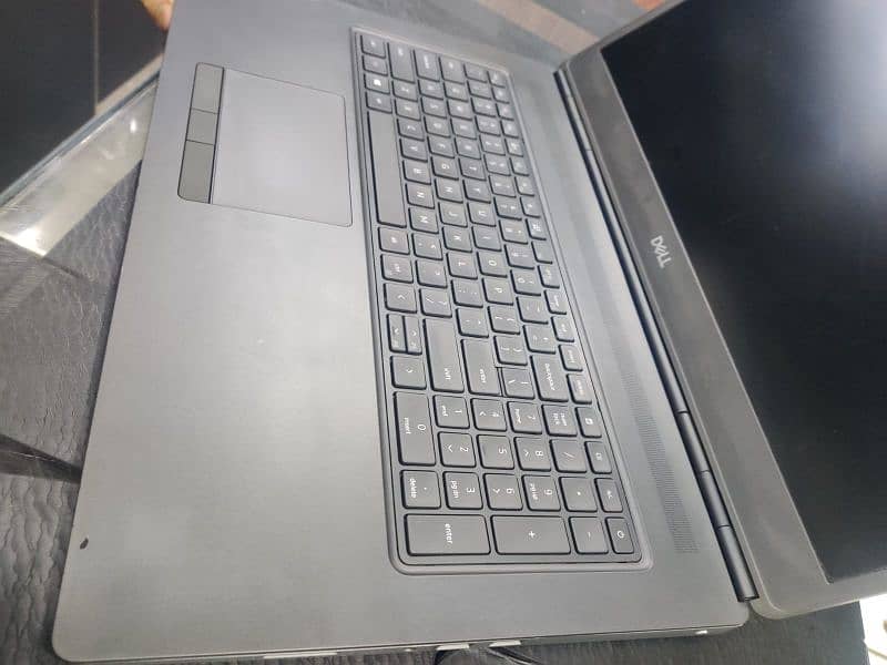 Dell Precision 7750 Workstation Laptop 16/512GB, 6GB GPU, FHD 17' IPS 1