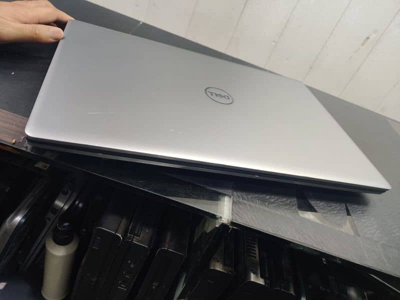 Dell Precision 7750 Workstation Laptop 16/512GB, 6GB GPU, FHD 17' IPS 5