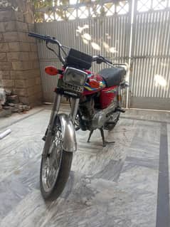 Honda 125 model 2018 lahore registered.