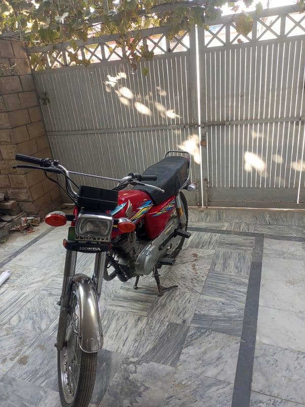 Honda 125 model 2018 lahore registered. 2