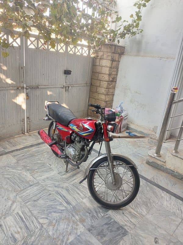 Honda 125 model 2018 lahore registered. 6