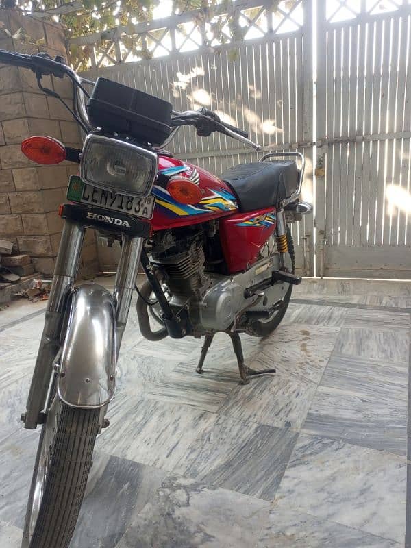 Honda 125 model 2018 lahore registered. 9