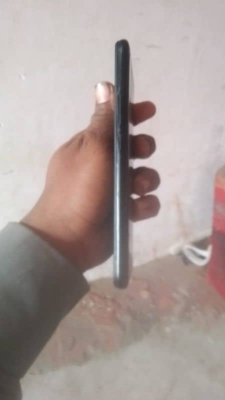 Infinix hot 9 play 4/64 1