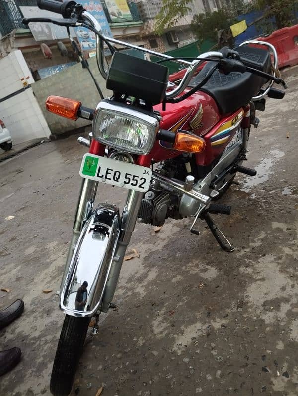 Honda 70cc lush like new 1