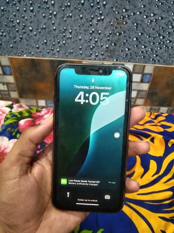 IPHONE 11 FU + SAMSUNG A10 No exchange Urgent sale 7