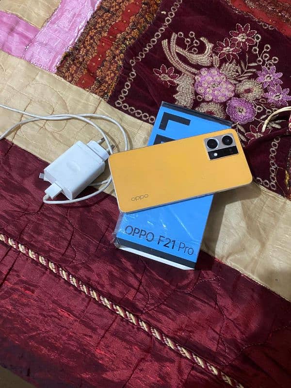 Oppo F21 pro Orange Color 1