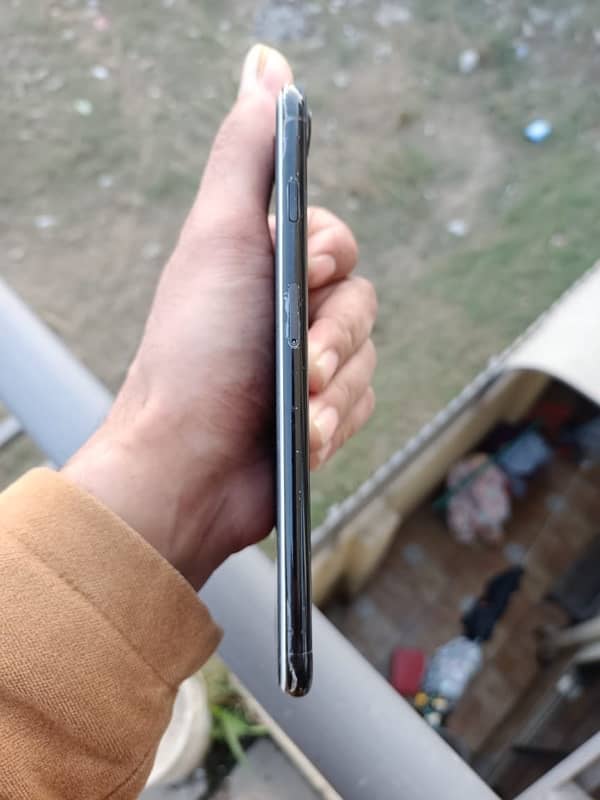 i phone 7plus128 PTA approved available in cheap price all okey geniun 3