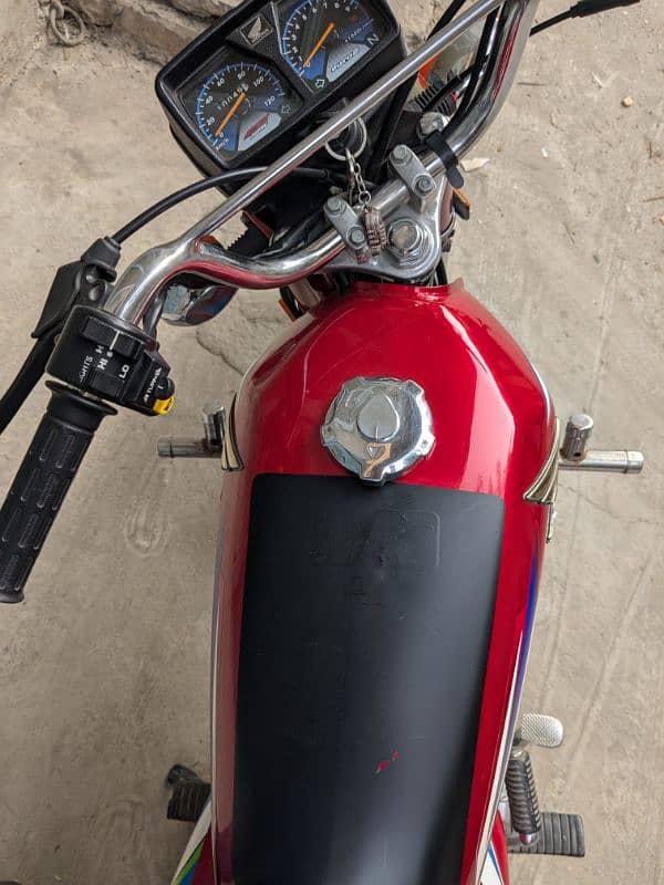 Honda 125 2022 4