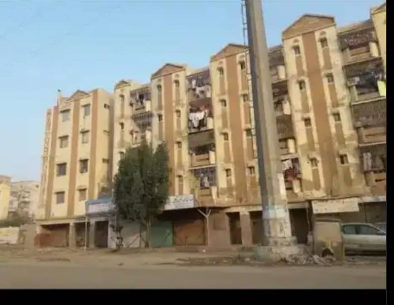 1 BED + 1 LOUNCH FLAT FOR SALE IN VIP SAFIA COMPLEX SECTOR 11 A NORTH KARACHI 8