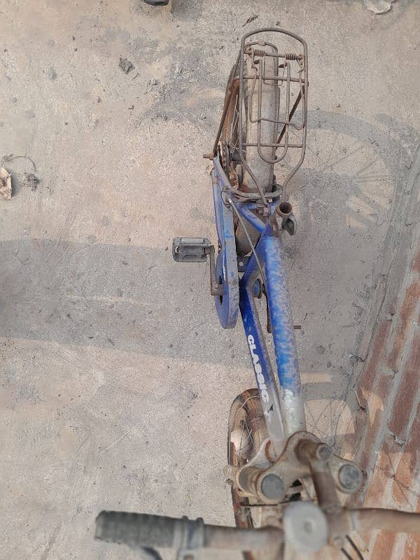 cycle for sale in rough condition 3