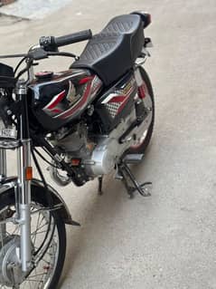 Honda 125 Black clour