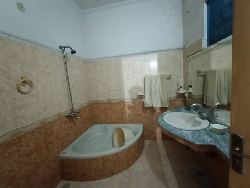 5 Marla Very Beautiful Used House For Sale In Johar Town Phase-2, Super Hot Location with Solar System and Green Metter Installed 8