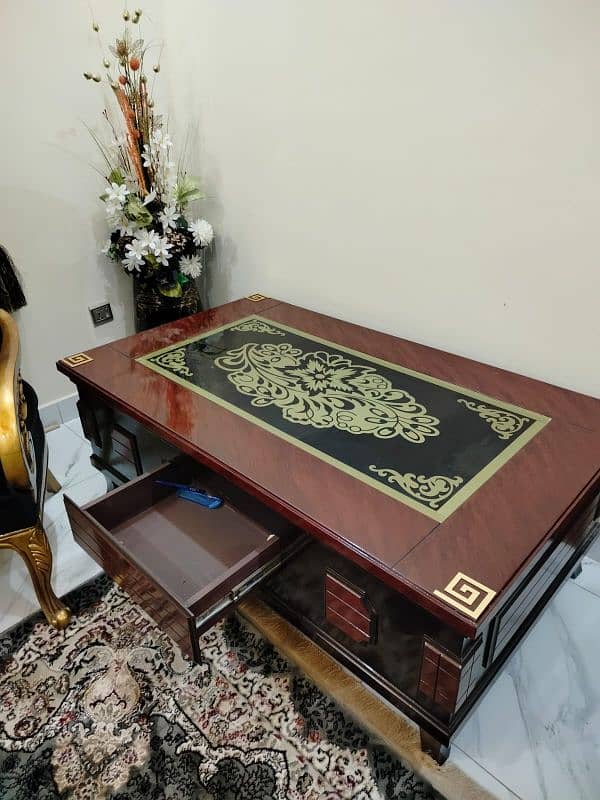 centre table 4 feet X 2.5 feet 4