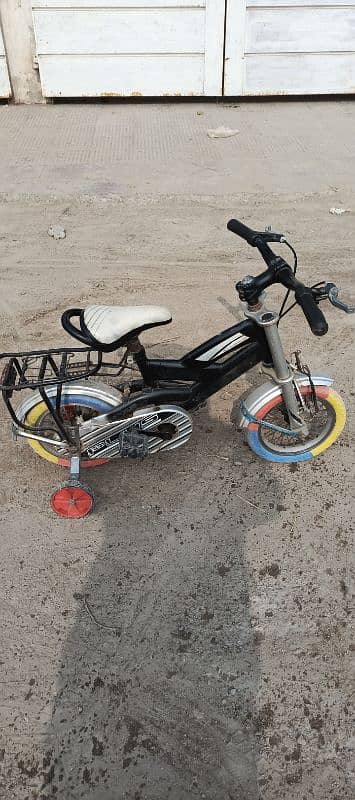 Kids bicycle for age 4-7 2